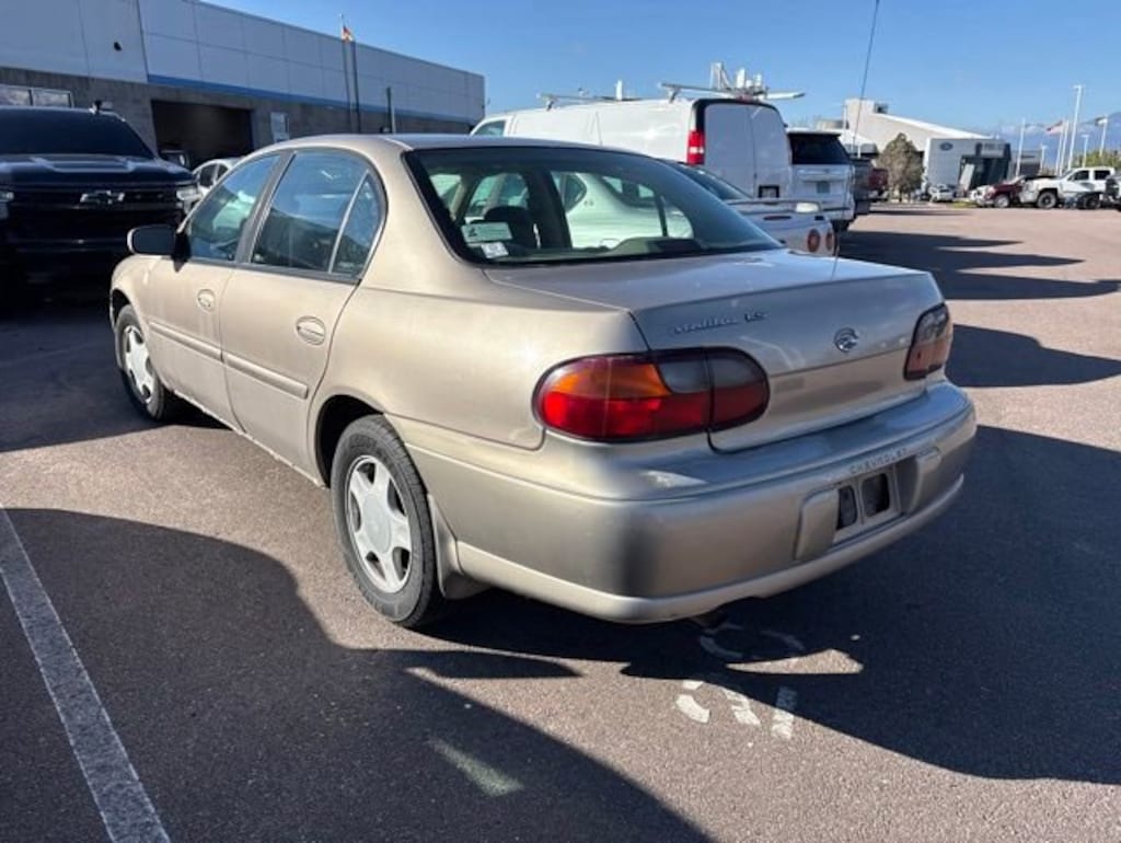 Used 2000 Chevrolet Malibu LS Sedan