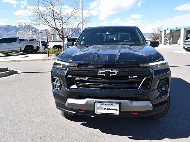 2025 Chevrolet Colorado Z71 photo 2