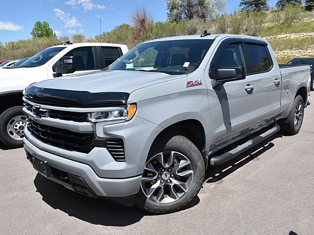 2024 Chevrolet Silverado 1500 RST photo 2
