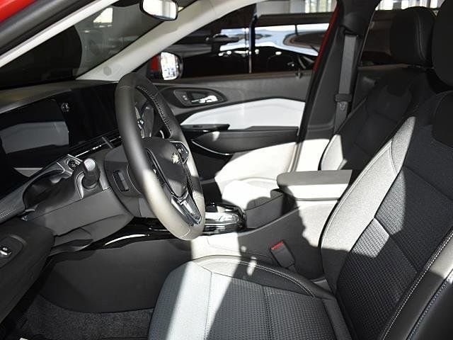2026 Chevrolet Trax LT - Photo 7