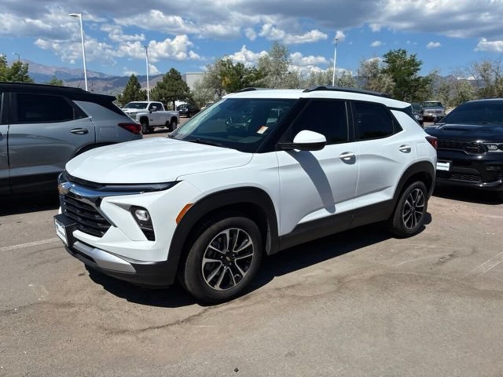 Used 2025 Chevrolet Trailblazer LT SUV