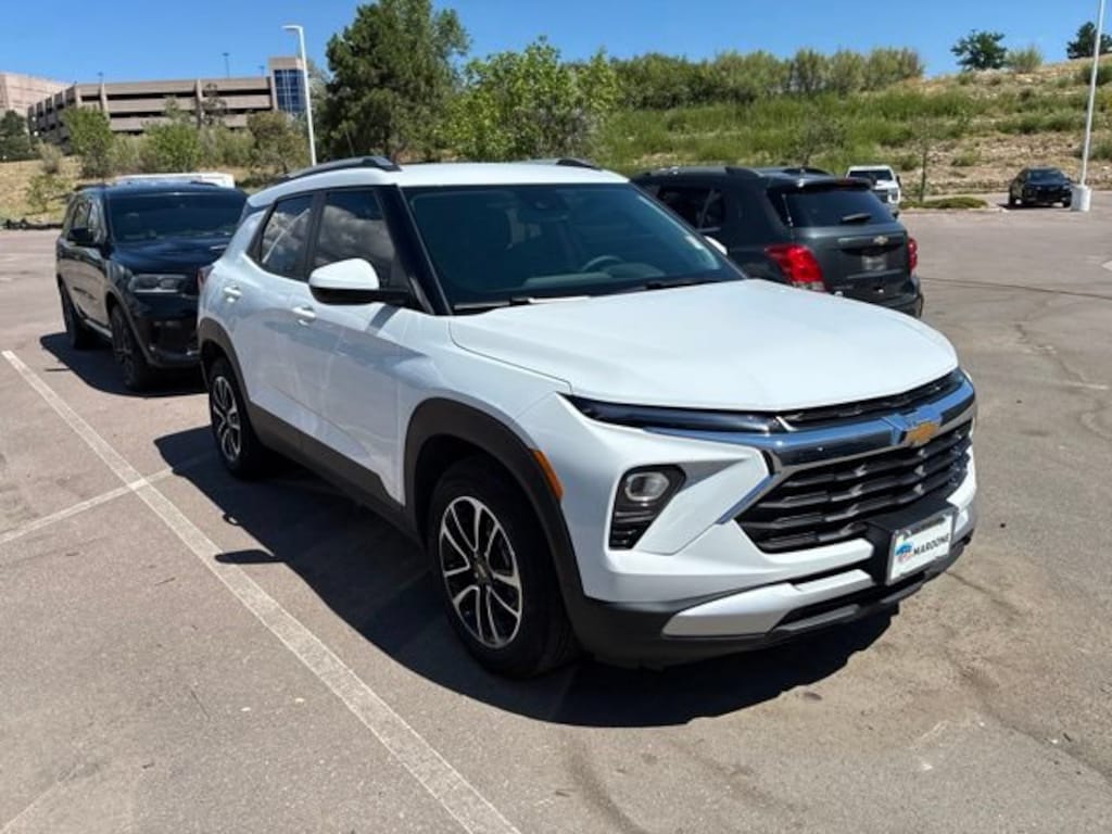 Used 2025 Chevrolet Trailblazer LT SUV