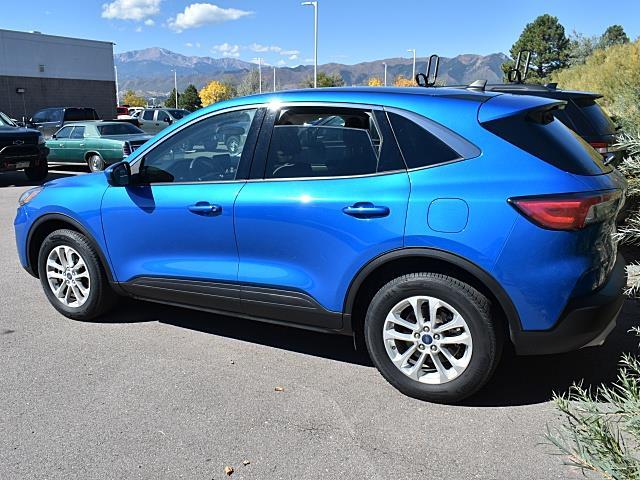 2020 Ford Escape SE photo 3