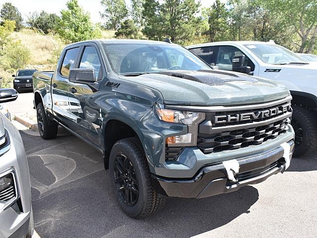 2026 Chevrolet Silverado Trail Boss Custom photo 2