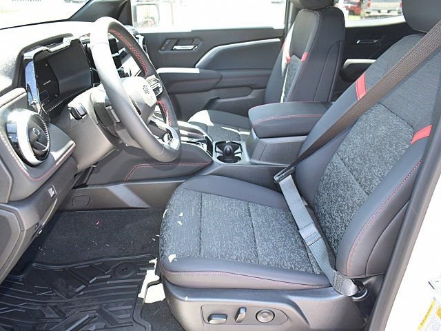 2025 Chevrolet Colorado Z71 - Photo 7