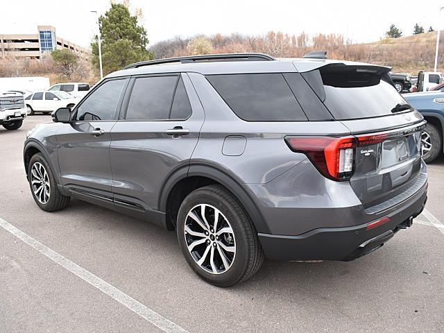 2025 Ford Explorer ST-Line photo 3