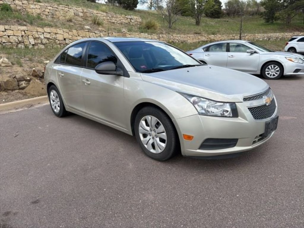 Used 2014 Chevrolet Cruze LS Auto Sedan