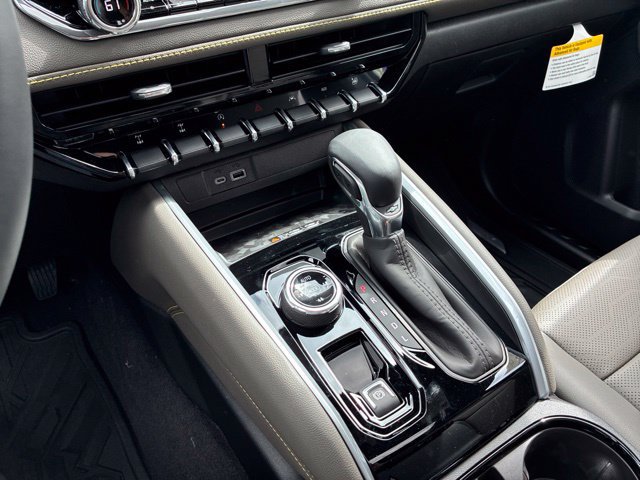 2026 Chevrolet Colorado ZR2 - Photo 11