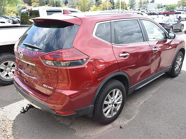 2019 Nissan Rogue SV photo 4
