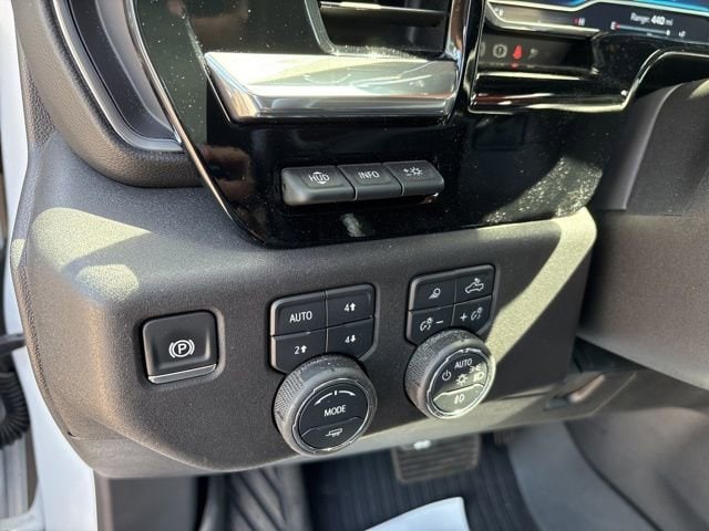 2025 Chevrolet Silverado 2500HD LTZ - Photo 23