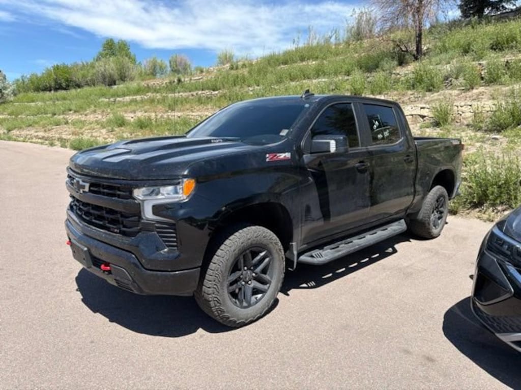 Used 2025 Chevrolet Silverado 1500 LT Trail Boss Truck Crew Cab