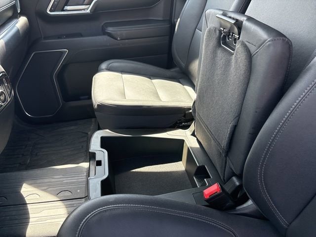 2024 GMC Sierra 1500 SLT - Photo 14