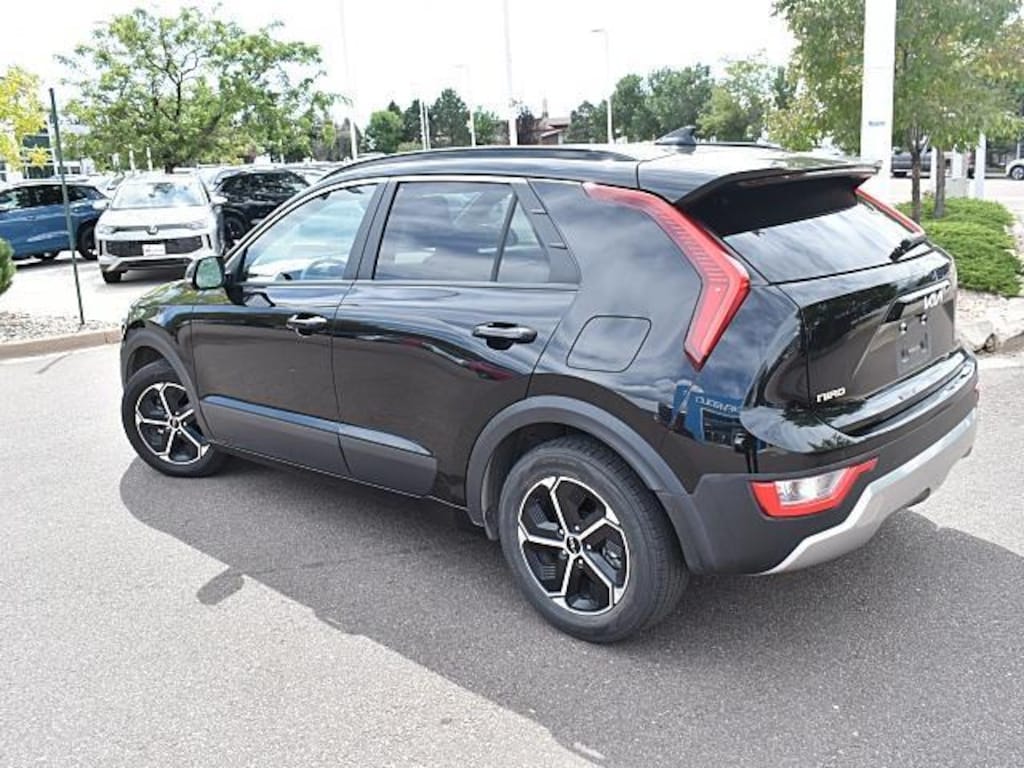 Used 2023 Kia Niro EX SUV