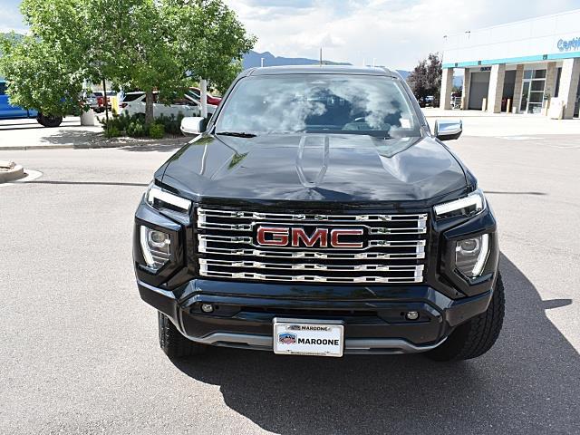 2024 Gmc Canyon Denali photo 2