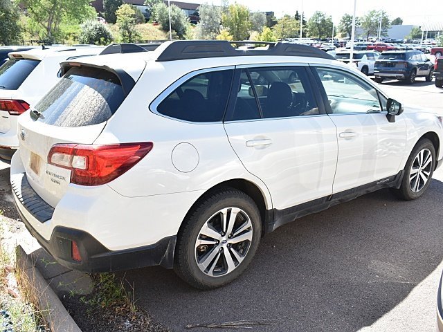 2019 Subaru Outback 3.6R Limited photo 3