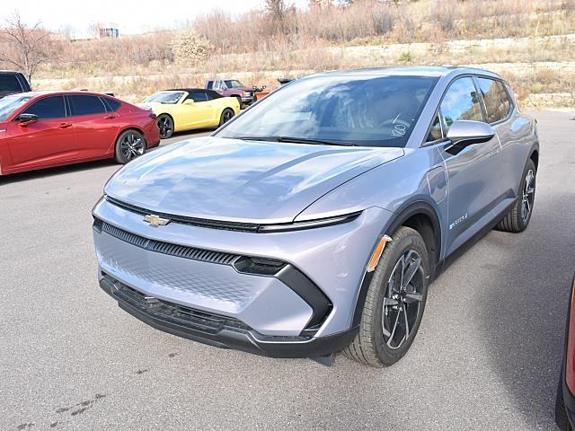 2026 Chevrolet Equinox EV 1LT photo 2