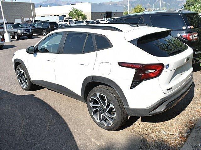 2025 Chevrolet Trax photo 3