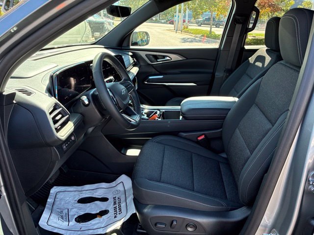 2027 Chevrolet Traverse LT - Photo 7