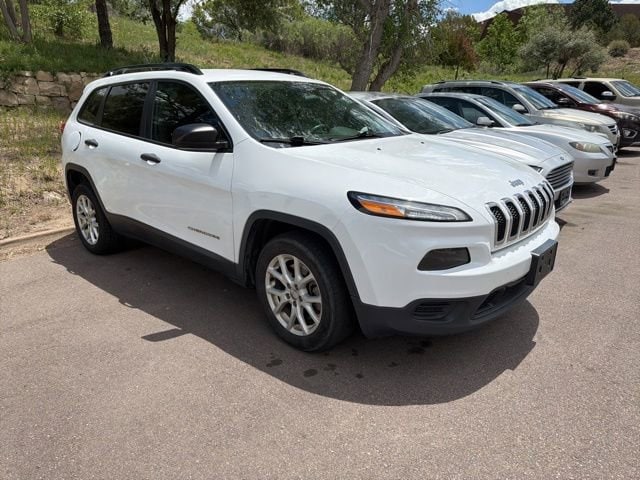 2016 Jeep Cherokee Sport's photo