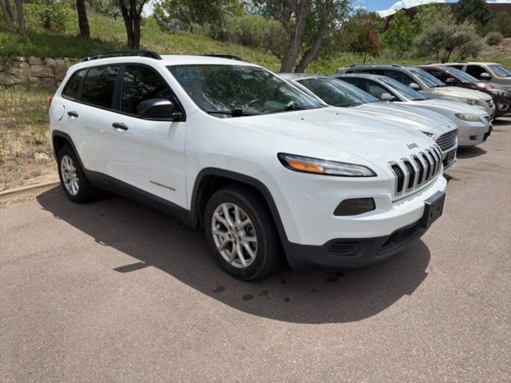 Used 2016 Jeep Cherokee Sport FWD SUV