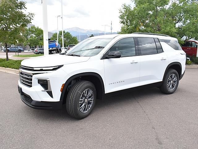 2026 Chevrolet Traverse photo 2
