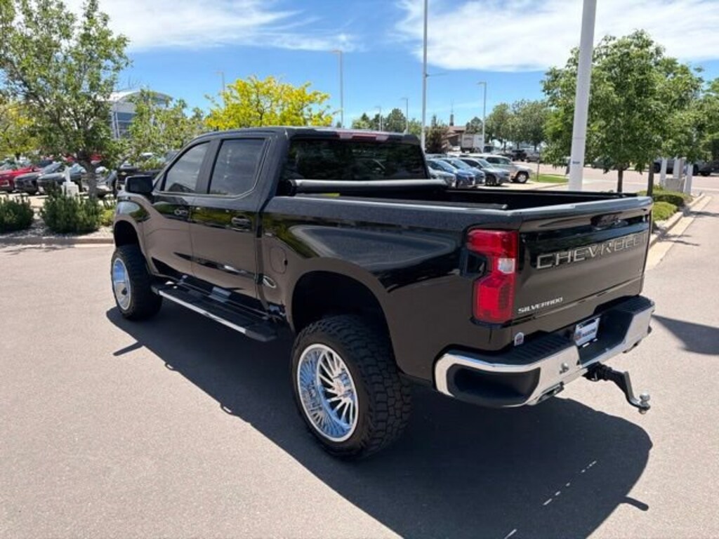 Used 2022 Chevrolet Silverado 1500 LT w/1LT Truck Crew Cab
