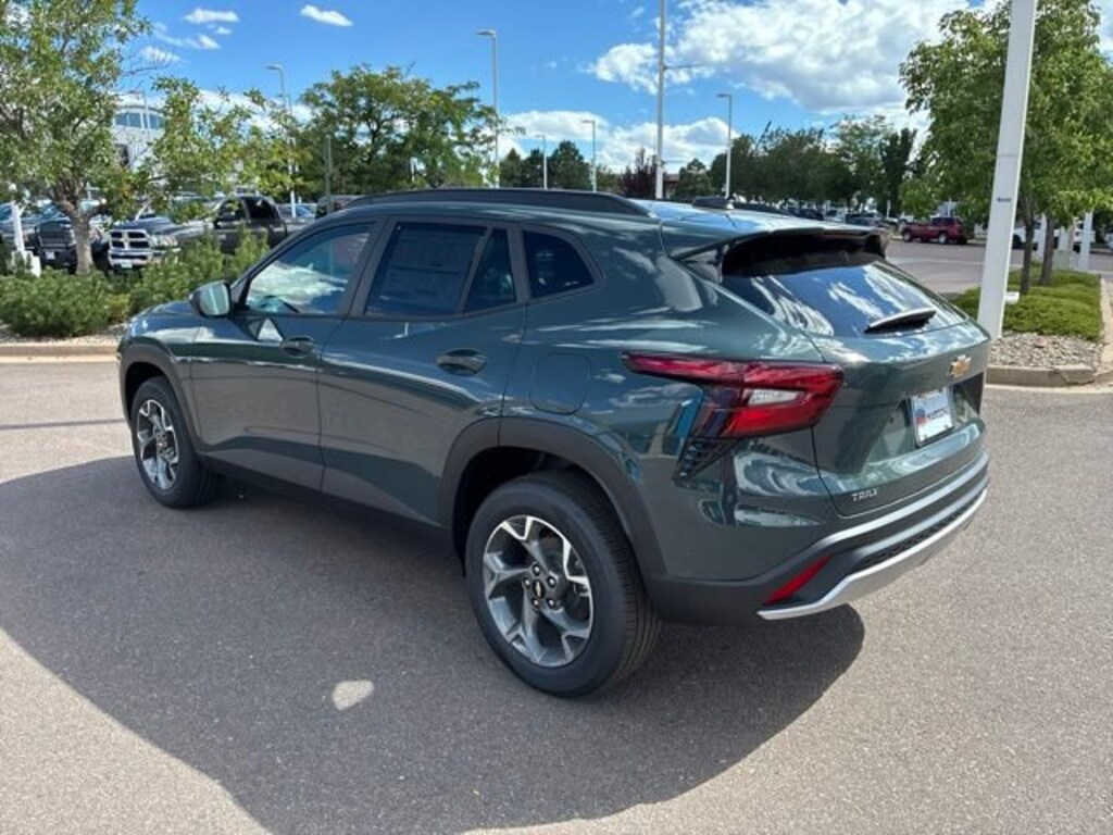 New 2026 Chevrolet Trax LT SUV
