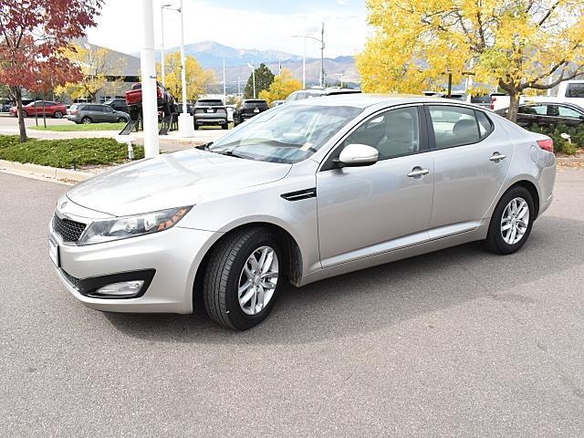 2012 Kia Optima LX photo 3