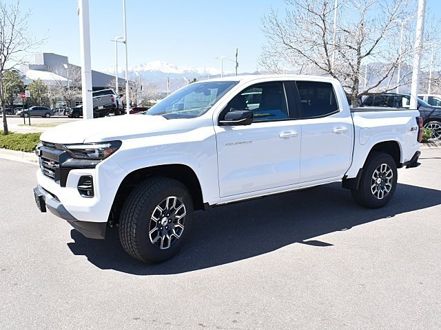 2025 Chevrolet Colorado Z71 photo 3