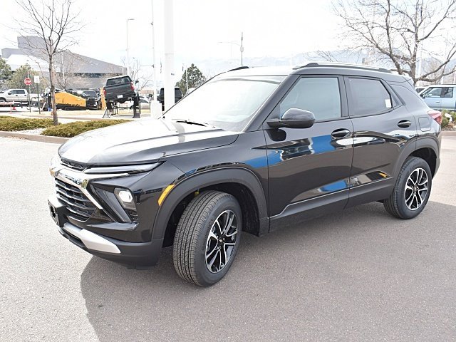 2025 Chevrolet Trailblazer LT photo 3