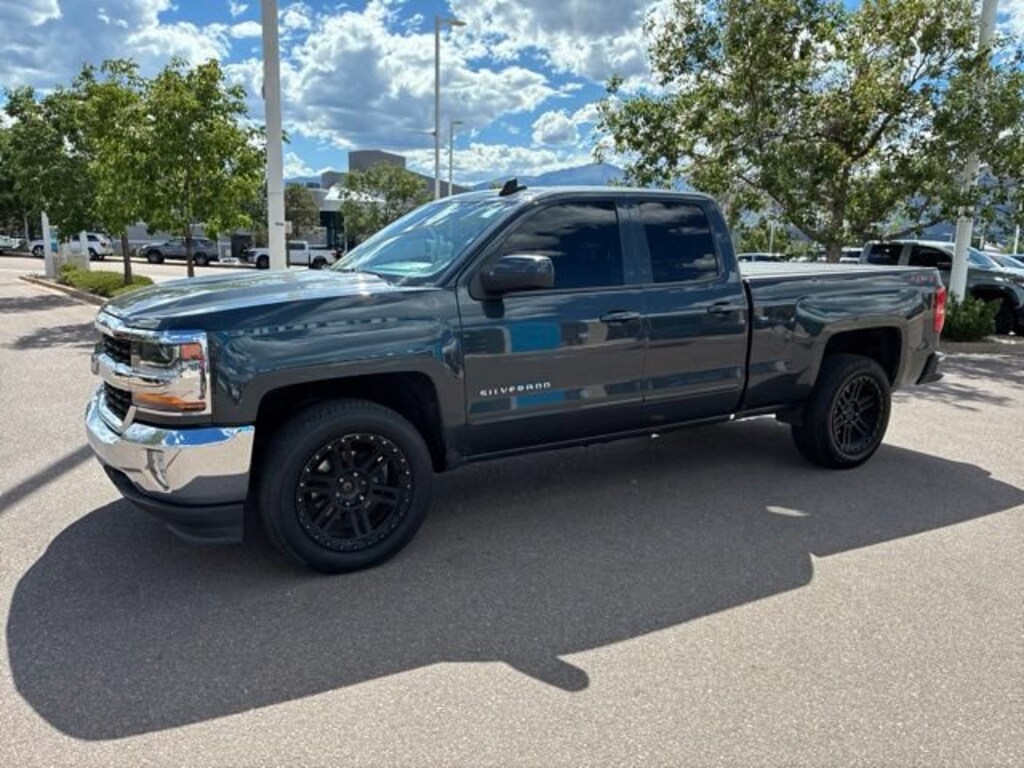 Used 2018 Chevrolet Silverado 1500 LT w/1LT Truck Double Cab