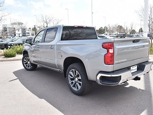 2025 Chevrolet Silverado 1500 LT photo 4