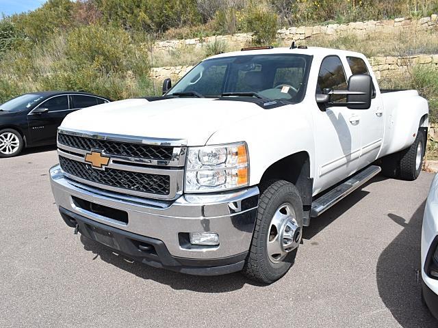 2014 Chevrolet Silverado 3500HD LTZ photo 2