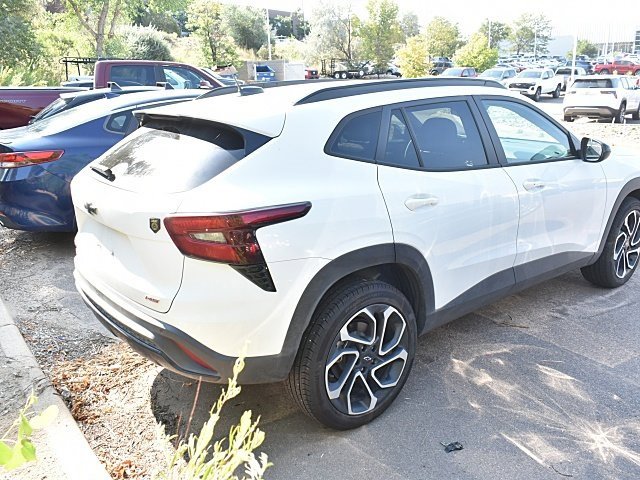 2025 Chevrolet Trax photo 4