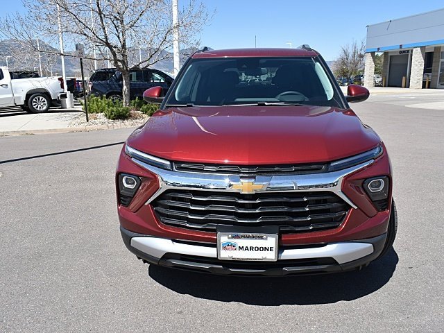 2025 Chevrolet Trailblazer LT photo 2