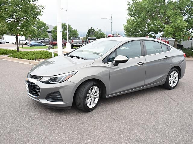 2019 Chevrolet Cruze LT photo 3