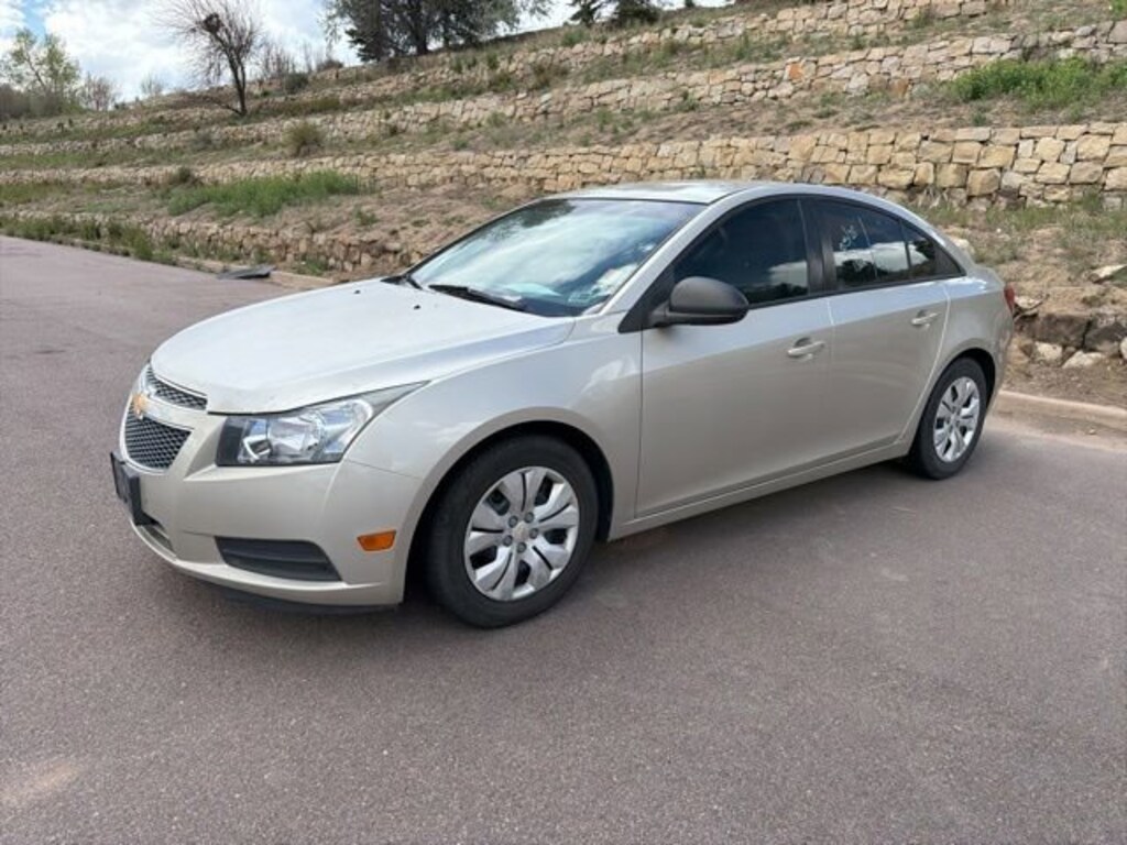 Used 2014 Chevrolet Cruze LS Auto Sedan
