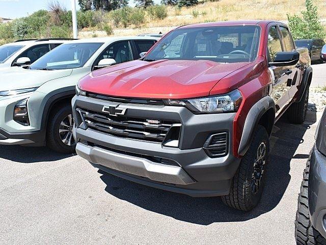 2026 Chevrolet Colorado Trail Boss photo 2