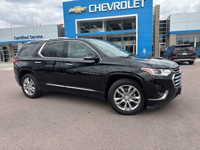 2021 Chevrolet Traverse AWD High Country's photo