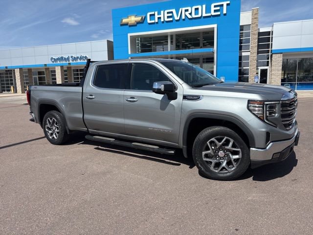 2024 GMC Sierra 4WD Crew Cab Short Box SLT's photo