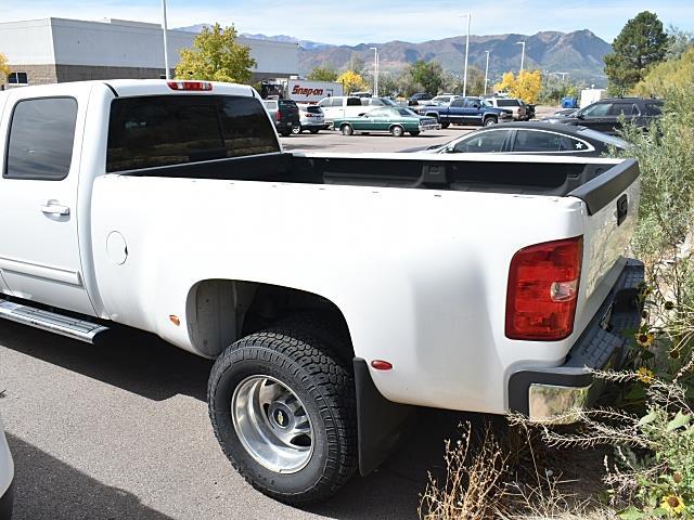 2014 Chevrolet Silverado 3500HD LTZ photo 3