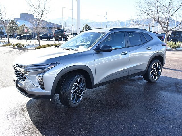 2025 Chevrolet Trax photo 3