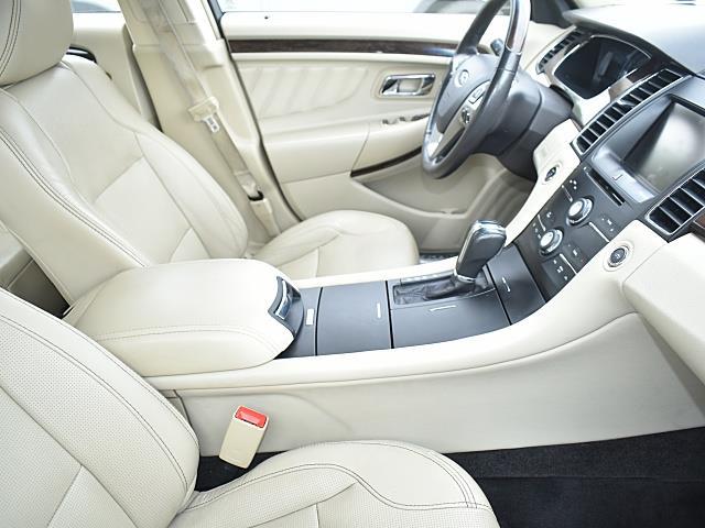 2015 Ford Taurus Limited photo 4