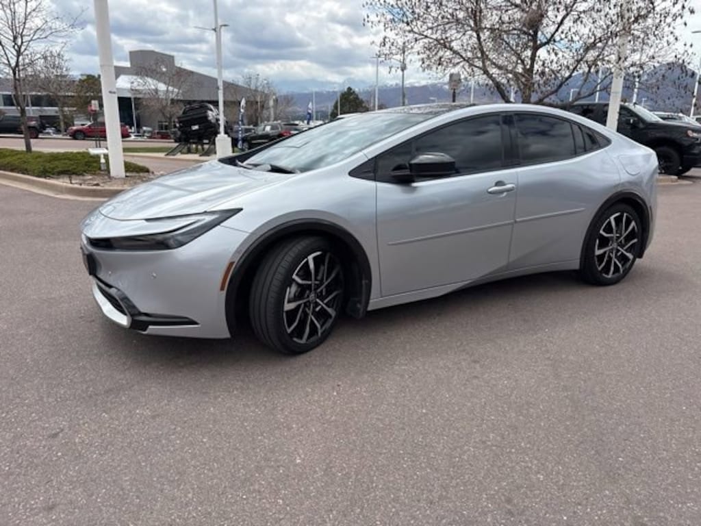 Used 2024 Toyota Prius Prime SE Hatchback