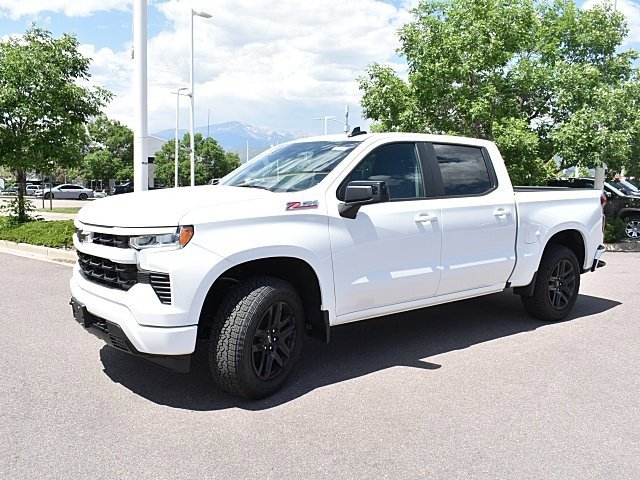 2025 Chevrolet Silverado 1500 RST photo 3