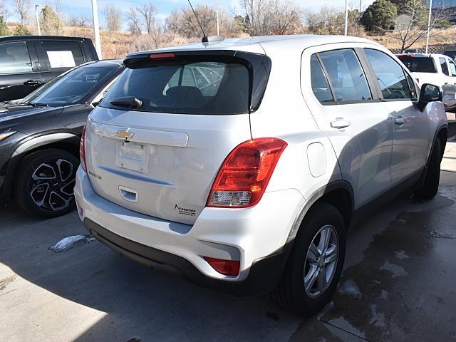 2018 Chevrolet Trax LS photo 4