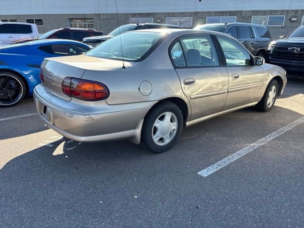 Used 2000 Chevrolet Malibu LS Sedan
