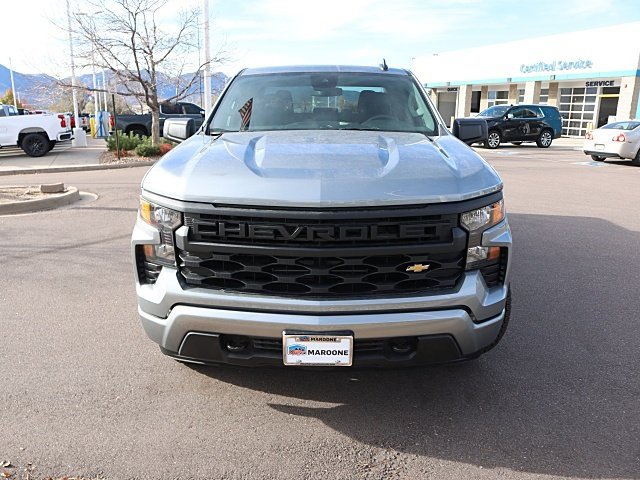 2025 Chevrolet Silverado 1500 Custom photo 2