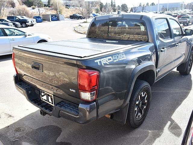 2017 Toyota Tacoma SR5 V6 photo 4