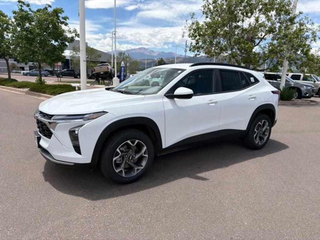 New 2026 Chevrolet Trax LT SUV
